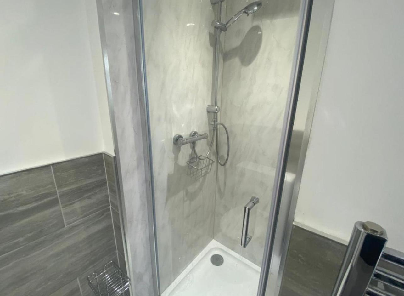 The Lily Pad Near Poole Dorset Self Contained Private Entrance And Free Parking Hotel Corfe Mullen Exterior photo